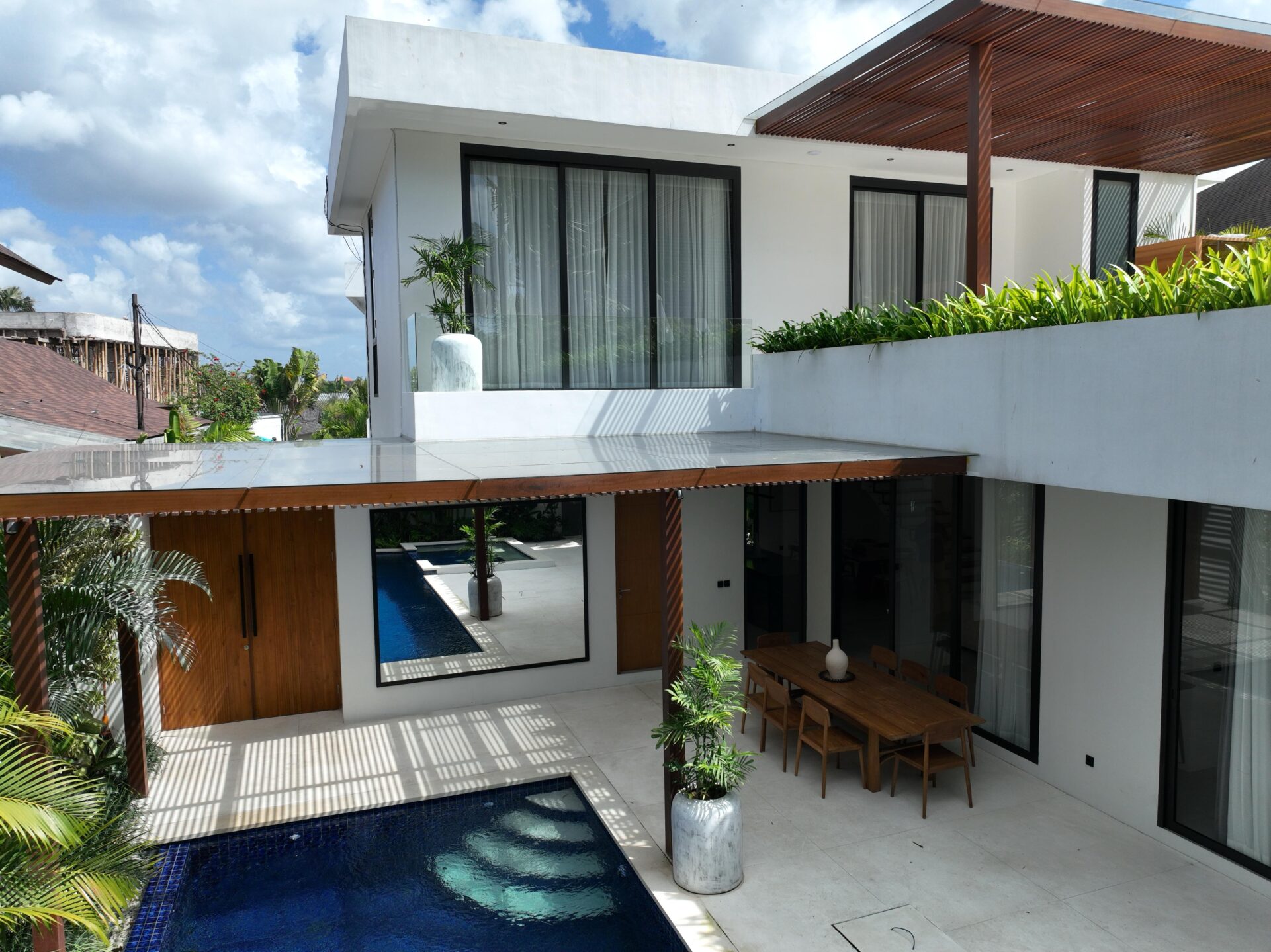 Modern 3 bedrooms villa in Padonan — image 1