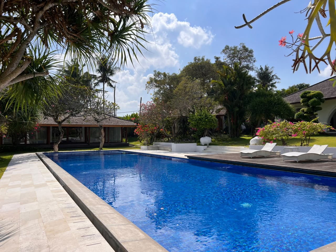 Luxury 4 Bedroom Estate with Rice Field Views in Tabanan — image 1
