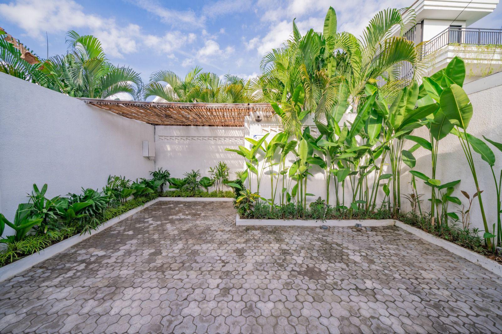 Modern 3 Bedroom Villa for Monthly & Yearly Rent in Berawa, Canggu — image 17
