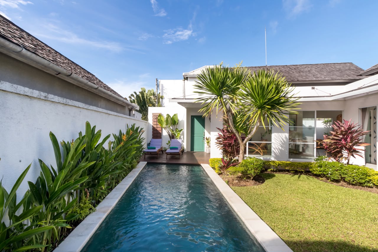Modern 3 Bedroom Villa for Monthly & Yearly Rent in Berawa, Canggu — image 1
