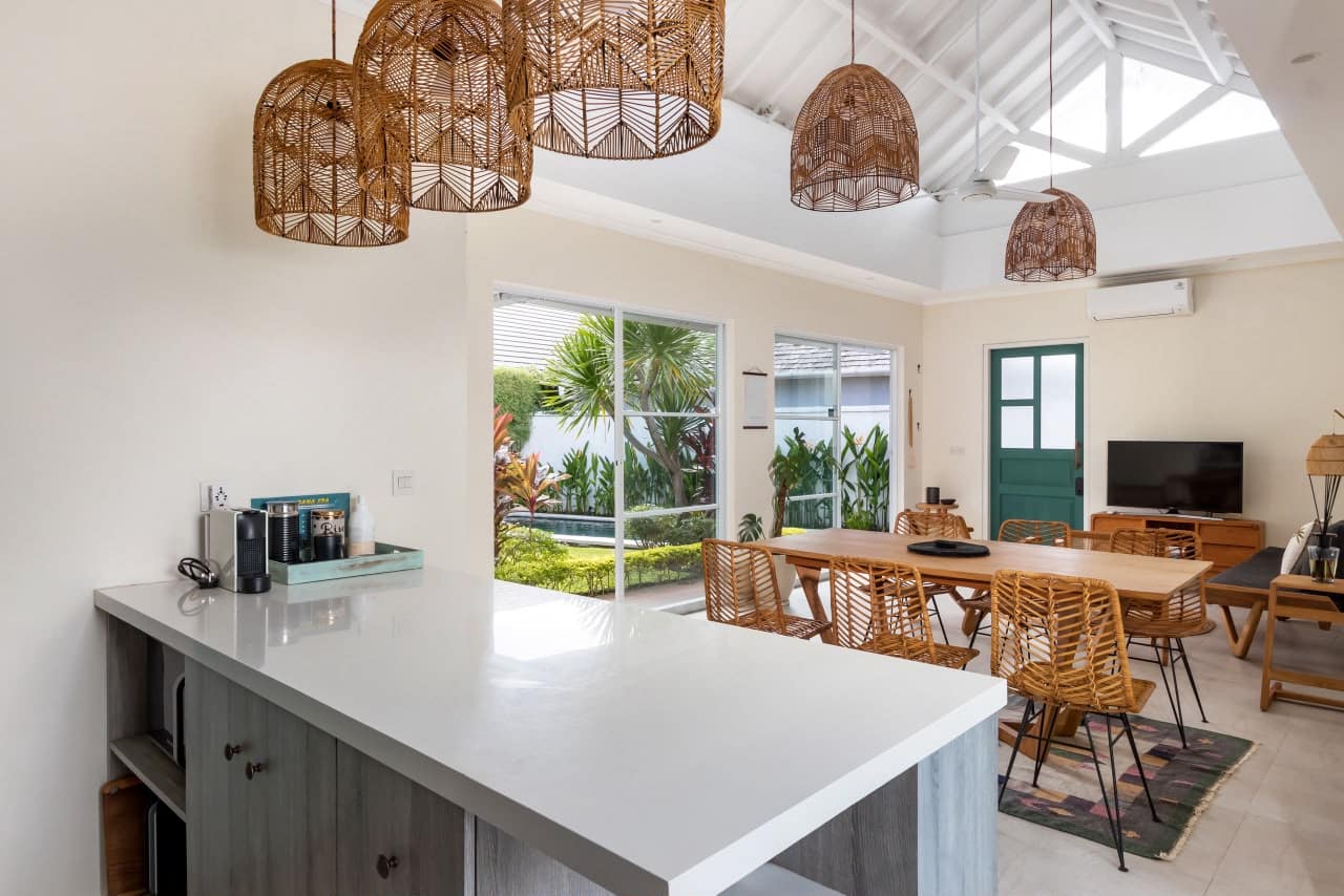 Modern 3 Bedroom Villa for Monthly & Yearly Rent in Berawa, Canggu — image 8