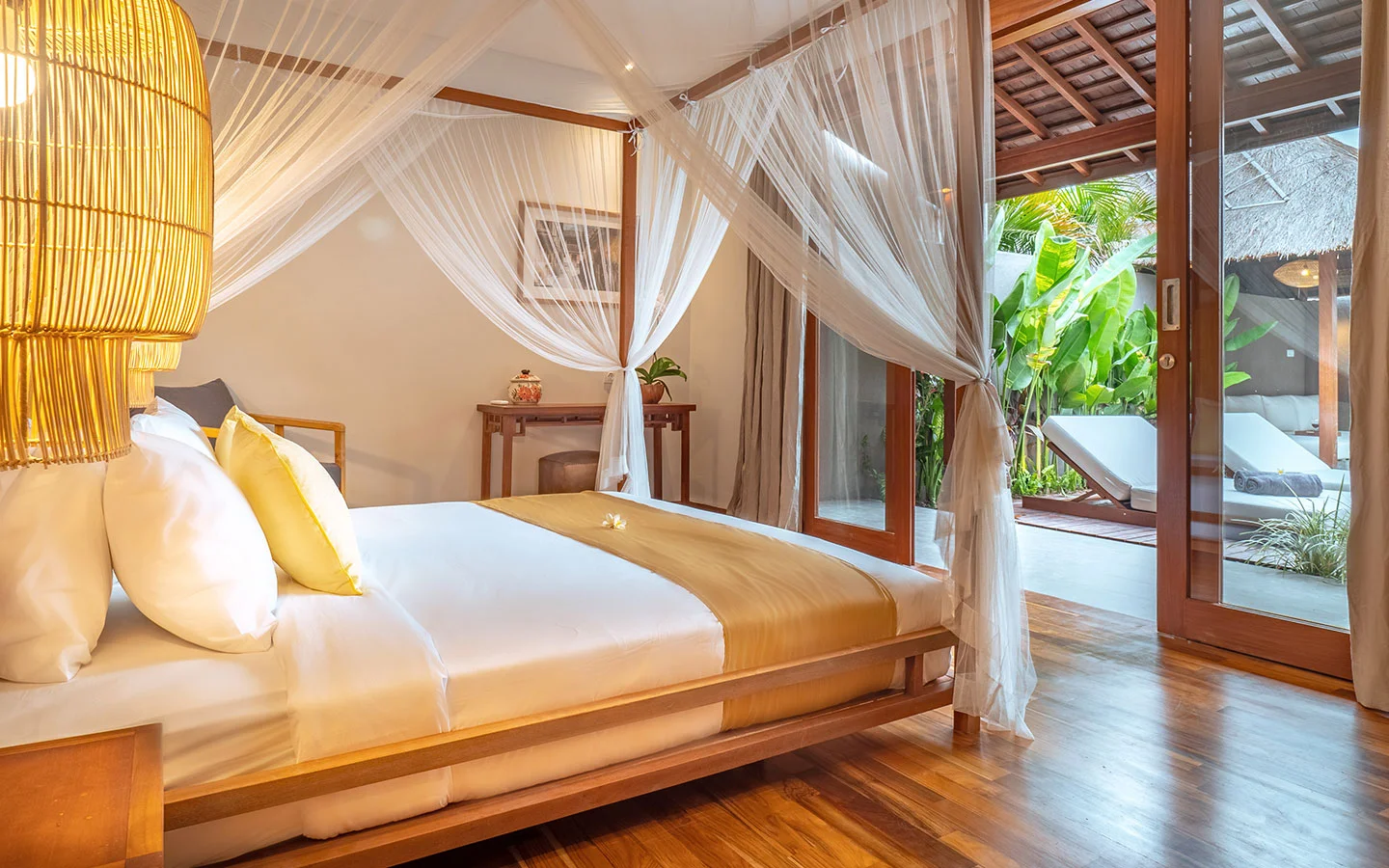 3BR Private Sanctuary Villa with Large Pool in Canggu — image 4