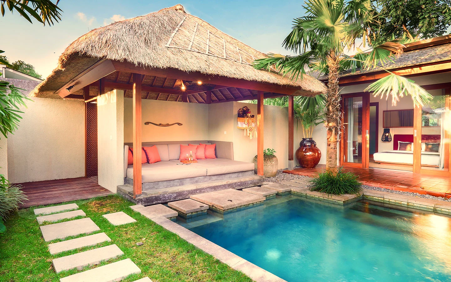 3BR Modern Tropical Private Oasis Villa in Canggu — image 3