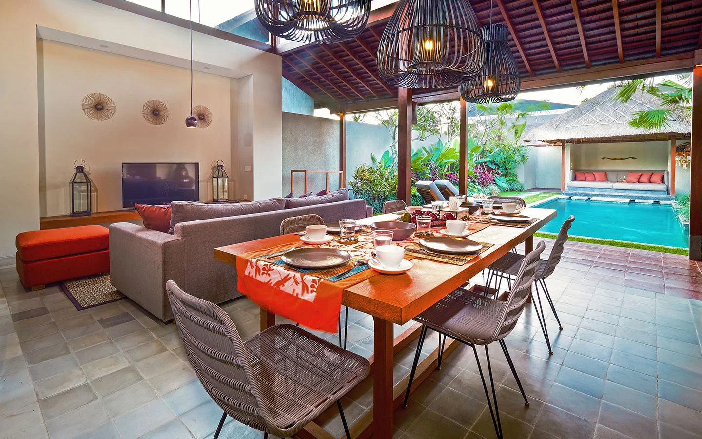 3BR Modern Tropical Private Oasis Villa in Canggu — image 6