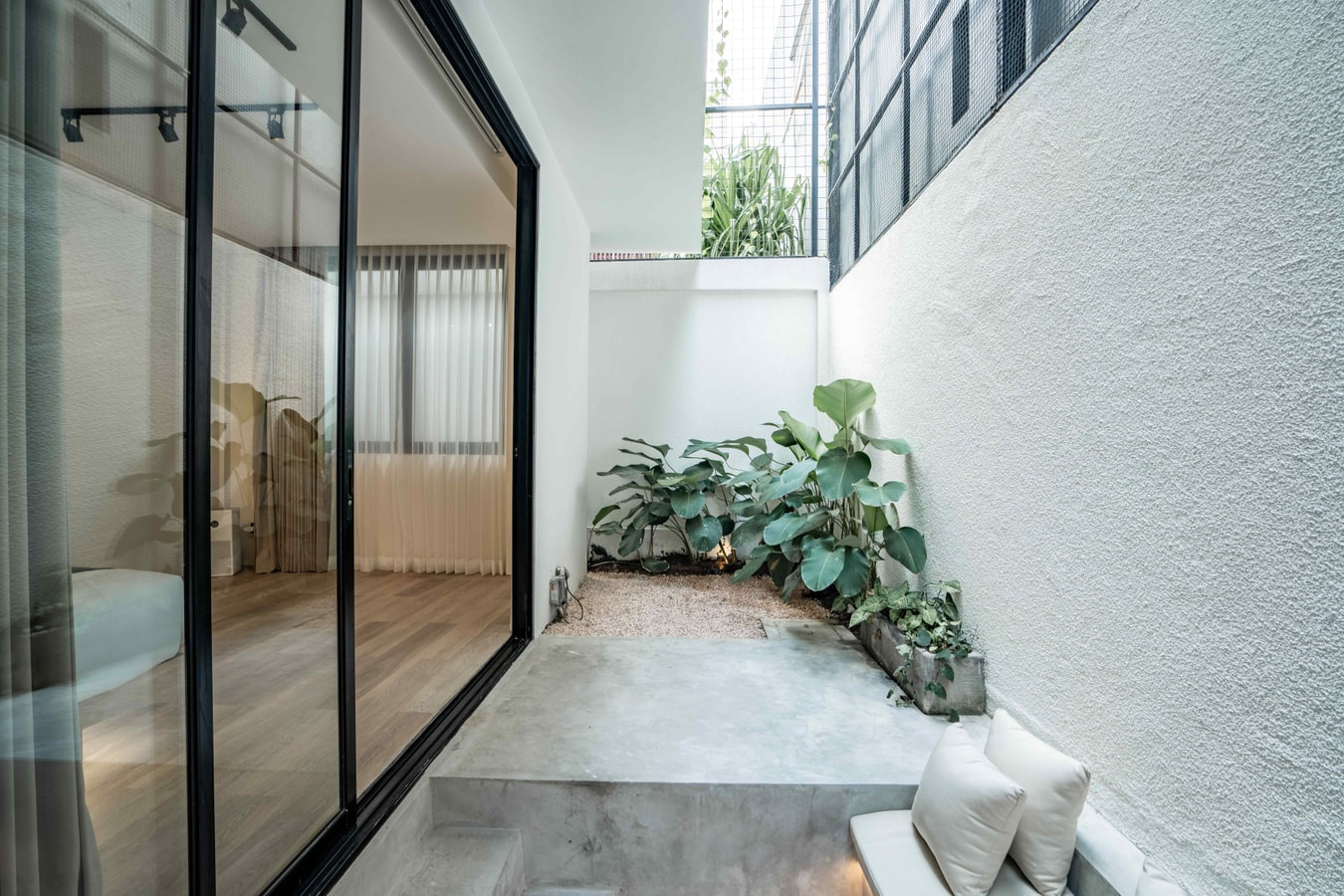 Contemporary Canggu 2BR Villa w/ Pool, Prime Loc in Canggu, Bali — image 13
