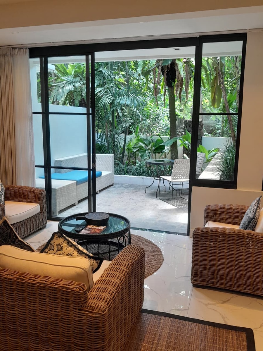 1BR Apart w/ Living Room, Kitchennete & Patio in Kerobokan, Bali