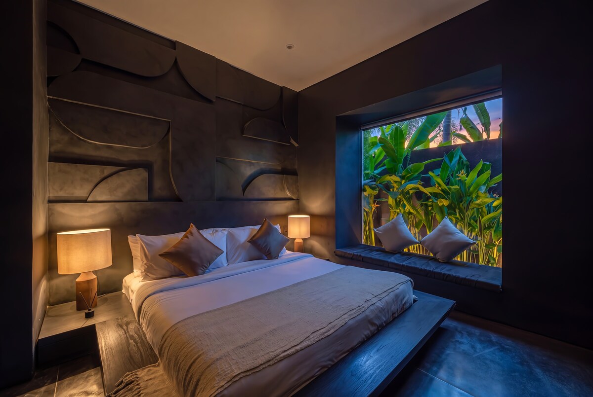 Bold x Gold — 3BR Villa Rental in Uluwatu — image 1