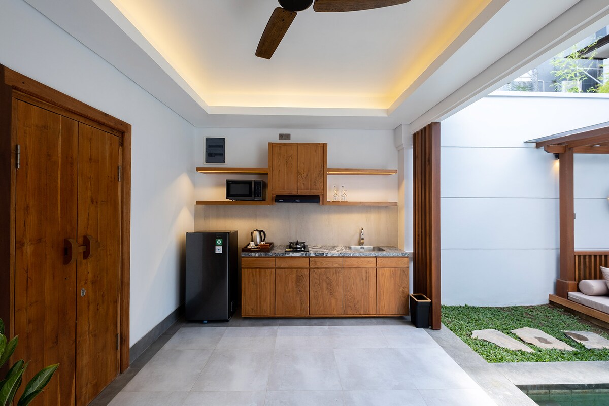Echo Beach Escape 1 Bedroom Private Villa in Canggu — image 2