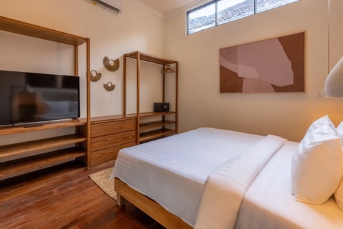 Berawa 1BR Luxury Villa | Pool, Walk to Cafés in Canggu, Bali — image 8