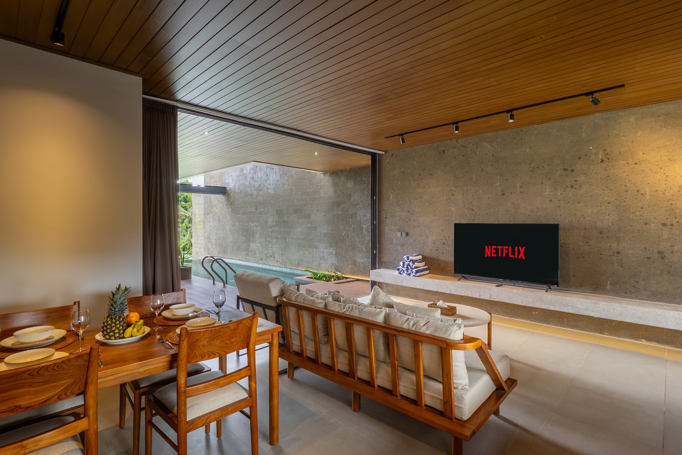 Tamora - 3BR Villa with Paddy View Pool, Canggu in Pererenan, Bali — image 19