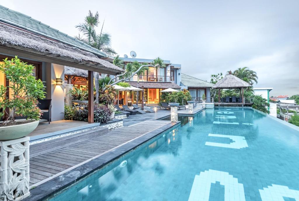 Panoramic Bayview Estate 10 Bedroom Private Villa in Jimbaran — image 8