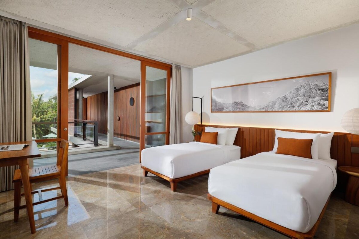 Grand Group Hideaway Private Villa in Canggu — image 6