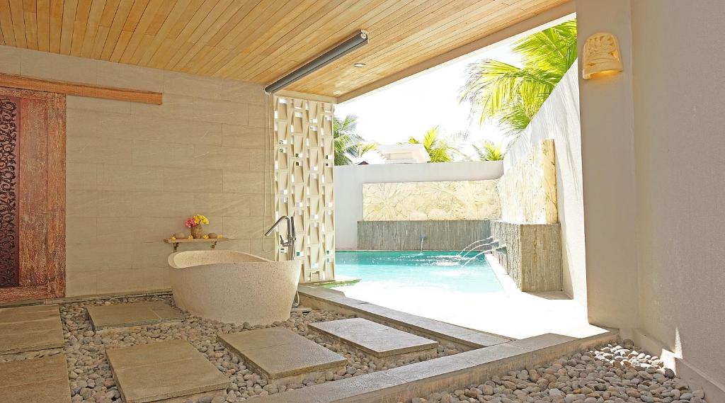 Brand New Luxe 1 Bedroom Private Villa in Jimbaran — image 8