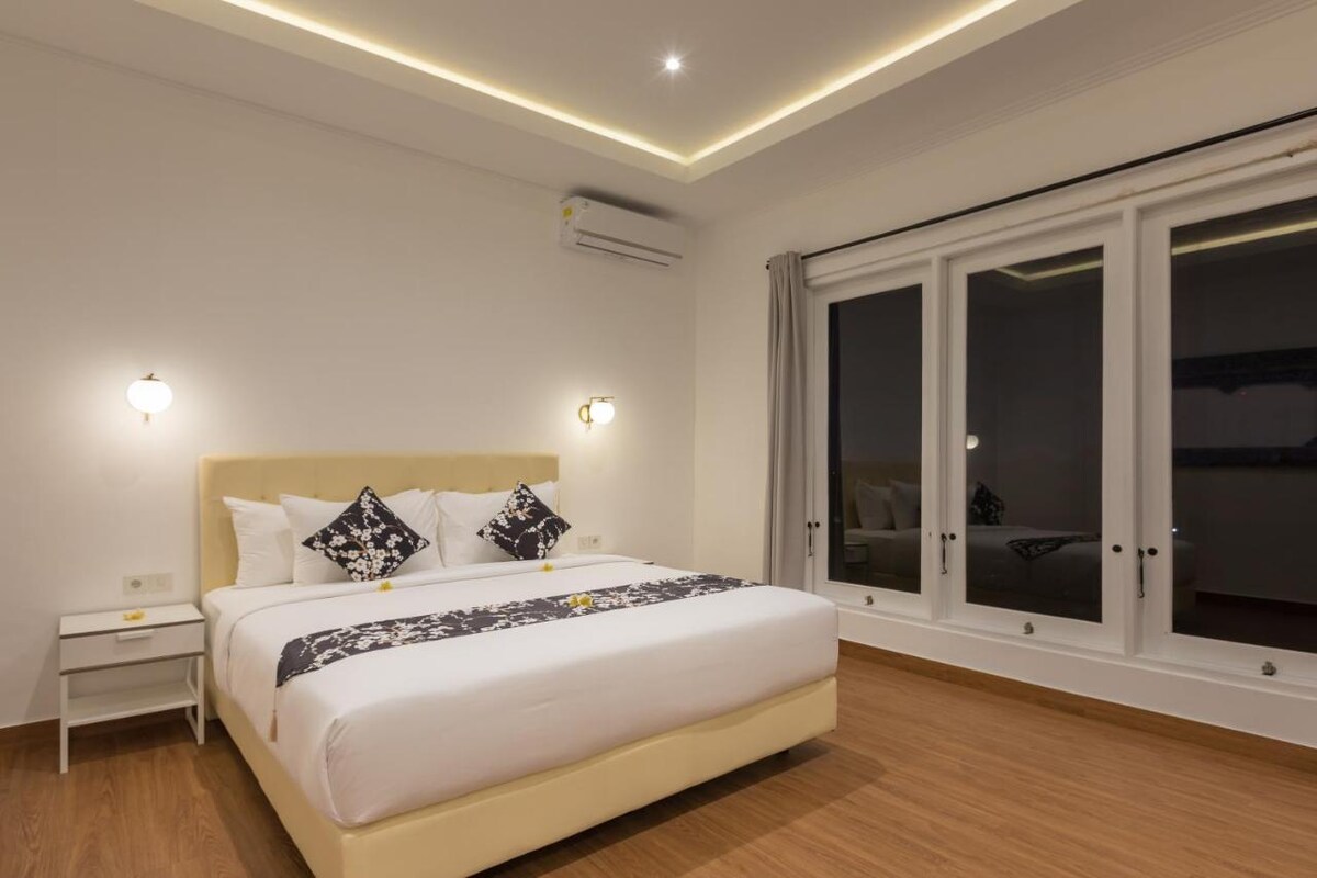 Spacious Modern Retreat 3 Bedroom Private Villa in Jimbaran — image 2
