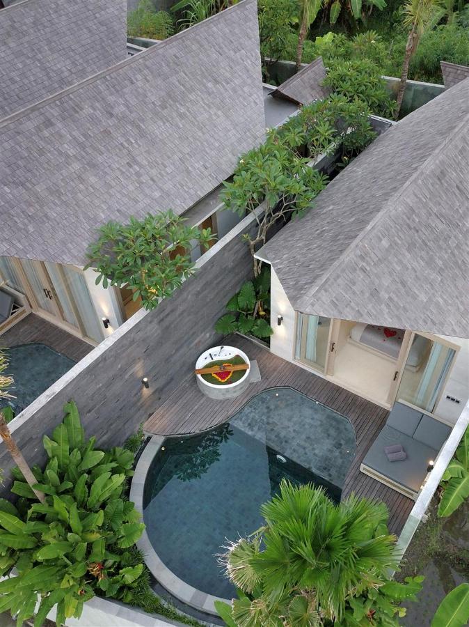 Romantic Honeymoon Escape Private Villa in Canggu — image 10