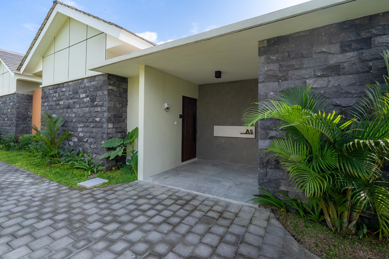 D'Pavilion A5 - 3 Bedroom Villa with Pool, Seseh in Pererenan, Bali — image 9
