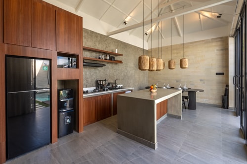 Solencia - 3BR Designer Villa with Pool & Bathtub in Jimbaran, Bali — image 8
