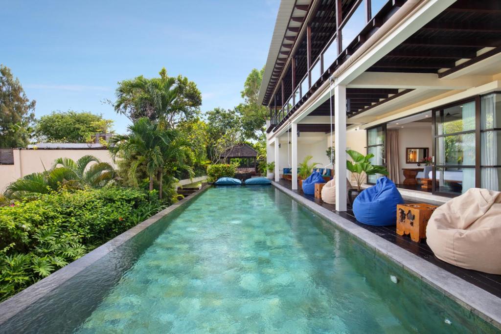 Lavish Hilltop Escape Private Villa in Jimbaran — image 8