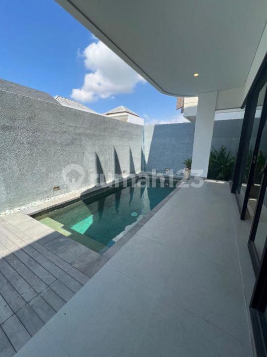 Affordable Ready-to-Move-In Villa in Seminyak, Fully Furnished | vlr327843 — image 1