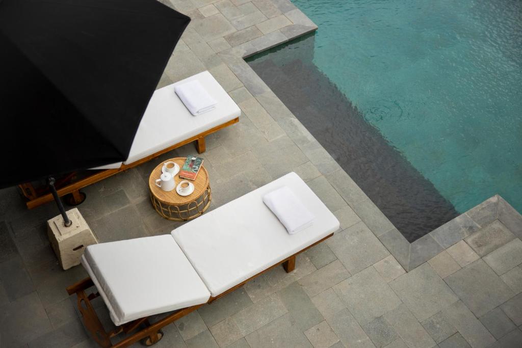 Timeless Garden Retreat 3 Bedroom Private Villa in Canggu — image 6