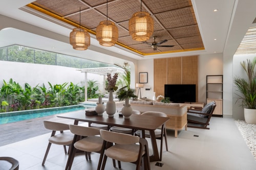 Deneva 10 - Pool & Bathtub Villa, Near Beaches in Canggu, Bali — image 2