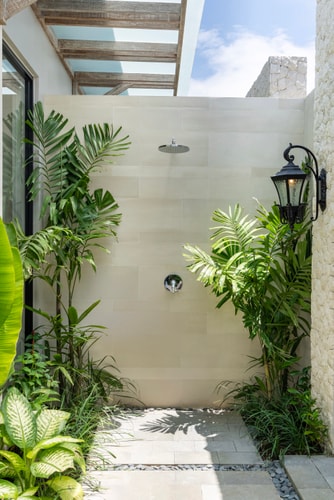 1BR Canggu Villa | Pool & Bathtub, Near Cafés in Canggu, Bali — image 16