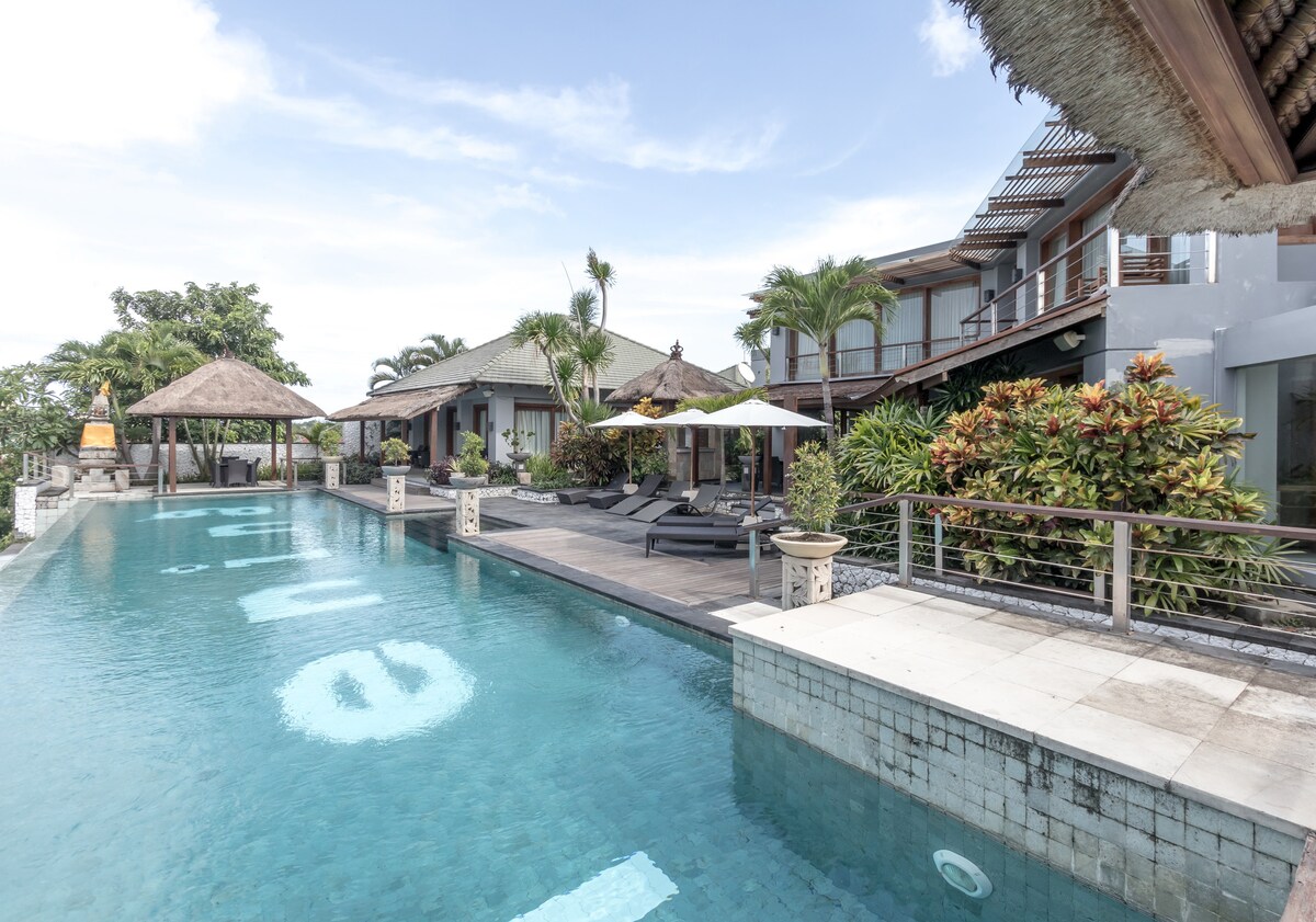 Panoramic Bayview Estate 10 Bedroom Private Villa in Jimbaran — image 12