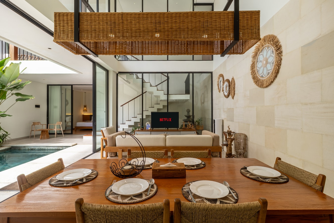 Nivassa - 3BR Villa with Pool, Near Berawa Beach in Canggu, Bali — image 3