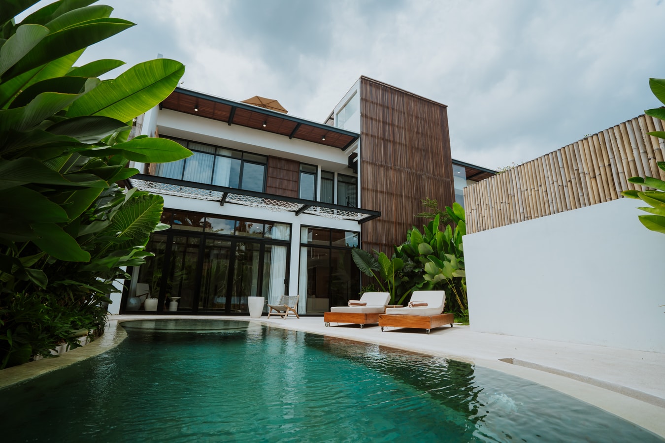 Canggu Stylish 3BR Villa Escape W/ Rooftop & Pool in Canggu, Bali — image 13