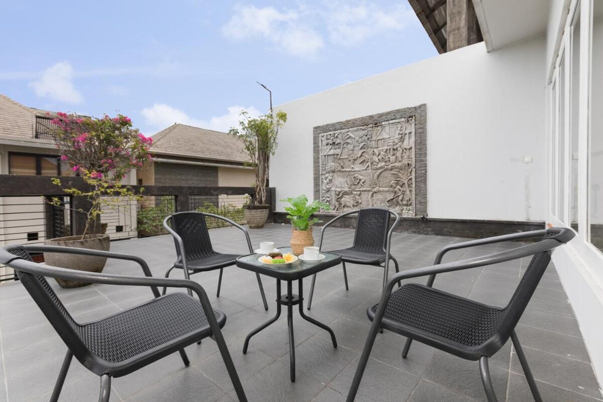 Spacious Modern Retreat 3 Bedroom Private Villa in Jimbaran — image 11