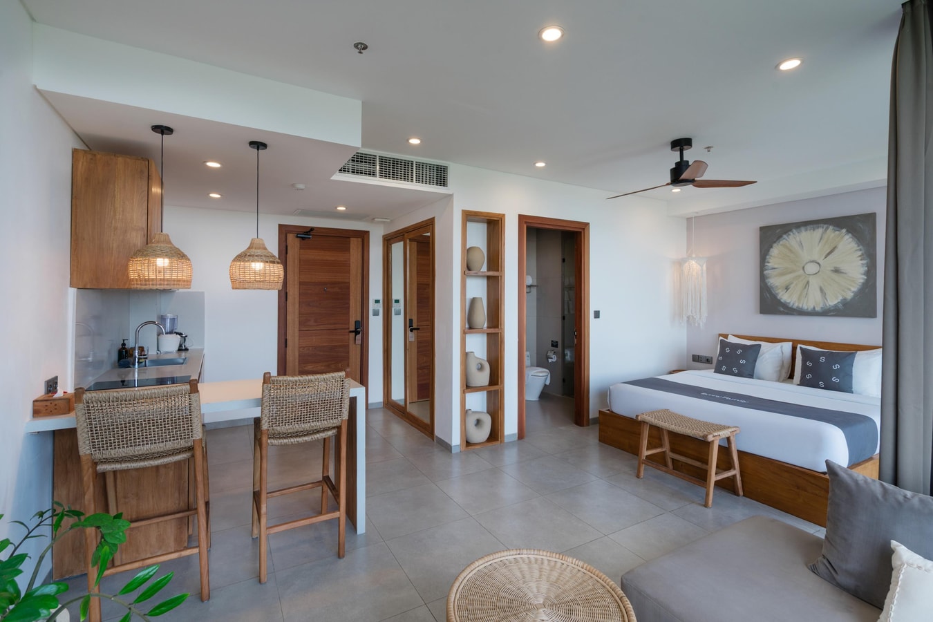 SM 408 - Studio with Ocean-View Balcony, Canggu in Canggu, Bali — image 7