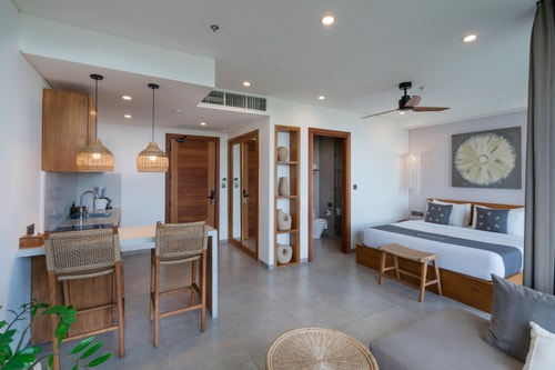 SM 408 - Studio with Ocean-View Balcony, Canggu in Canggu, Bali — image 6