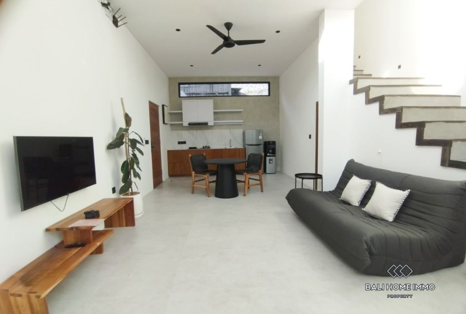 beautiful 1 bedroom loft for rent in Pererenan Bali