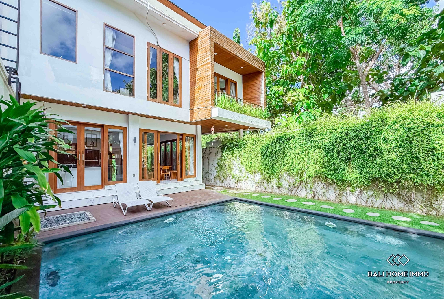 BEAUTIFUL 2 BEDROOMS VILLA FOR MONTHLY RENTAL IN BALI - UNGASAN
