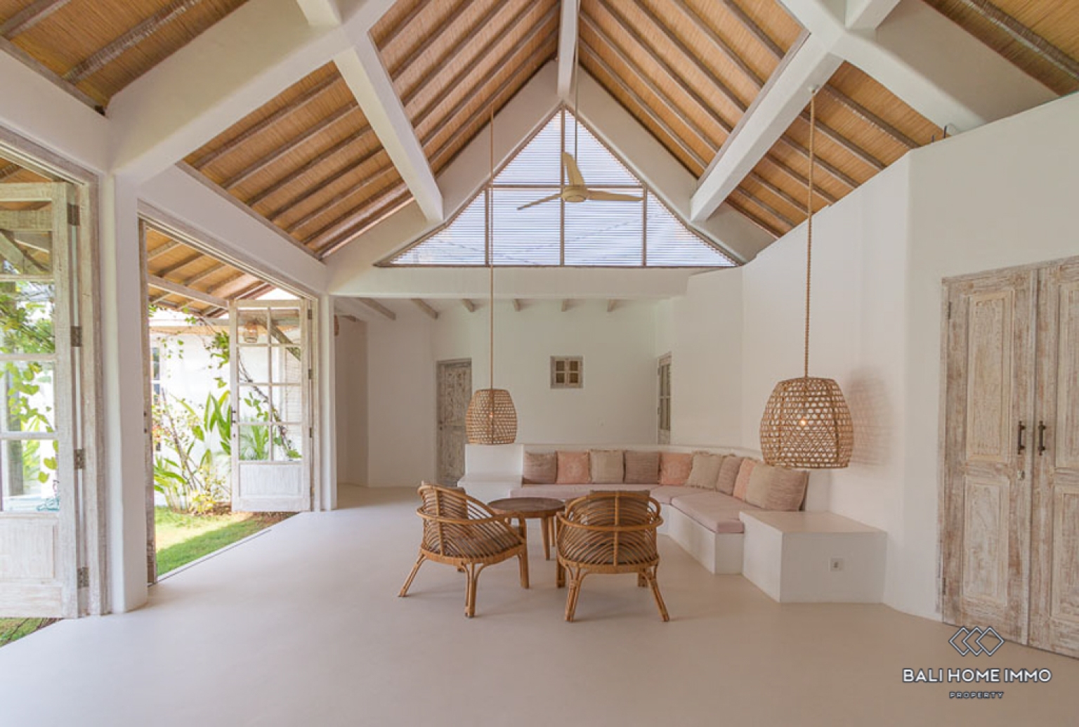 Beautiful 4 Bedroom Villa for Rent in Bali Umalas — image 2