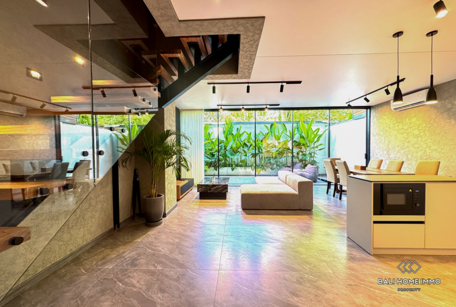 Brand New 2 Bedroom Villa for Monthly Rental in Bali Umalas — image 1