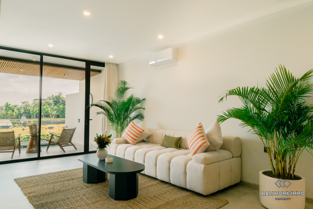 Brand new 2 Bedroom Villa with rice field view For Rental in Batu Bolong Canggu — image 3
