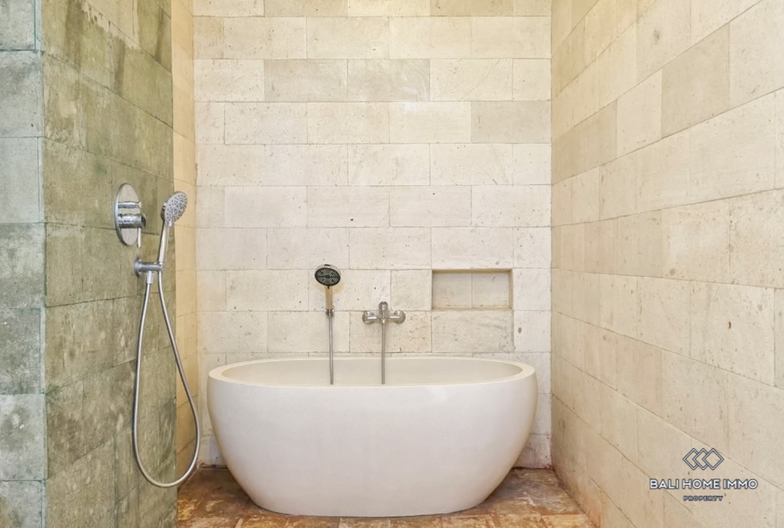 Brand New 2 Bedroom Villa for Yearly Rental in Bali Canggu Residential Side — image 17