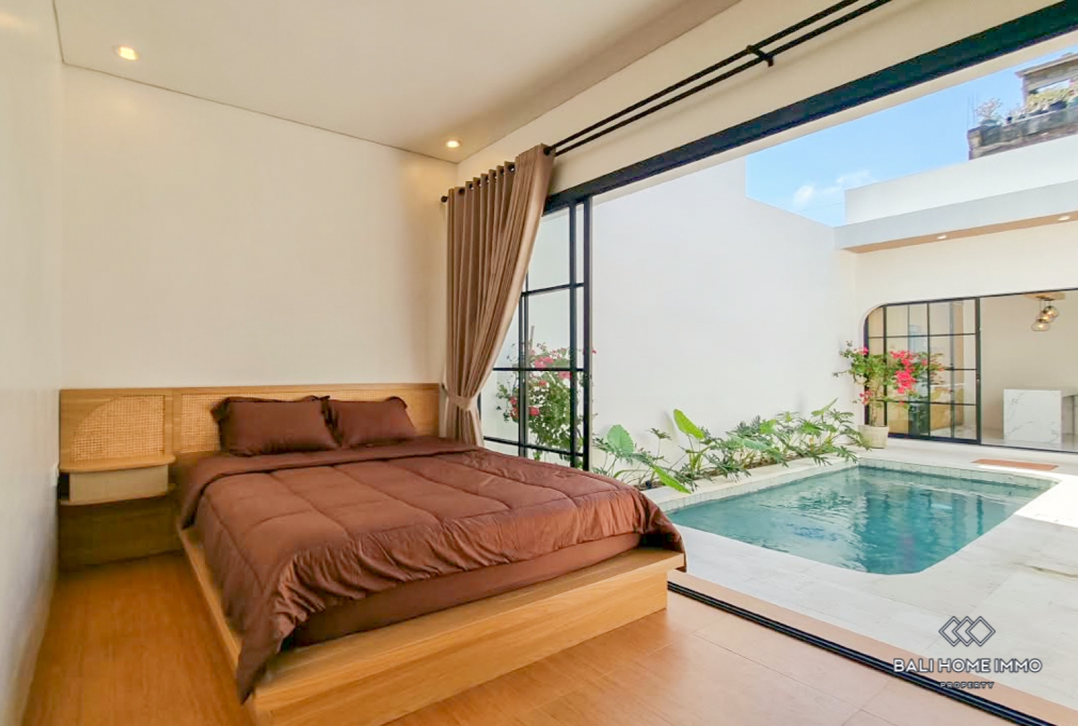 Brand New 2 Bedroom Villa for Yearly Rental in Bali Canggu Residential Side — image 8