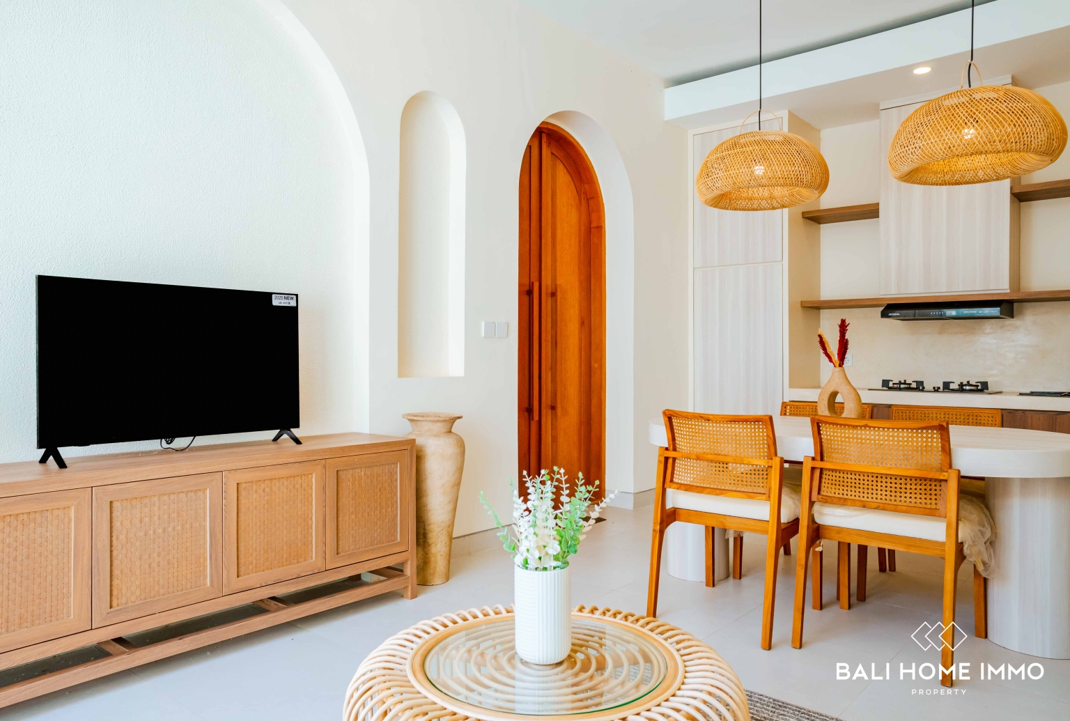 BRAND NEW 2 BEDROOMS VILLA FOR MONTHLY AND YEARLY RENT BALI - UNGASAN — image 6