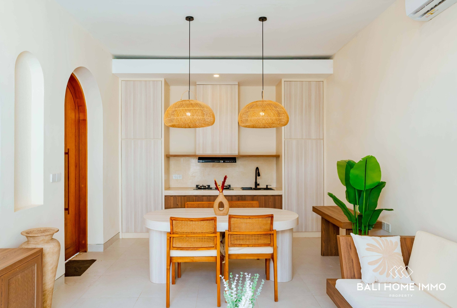 BRAND NEW 2 BEDROOMS VILLA FOR MONTHLY AND YEARLY RENT BALI - UNGASAN — image 8