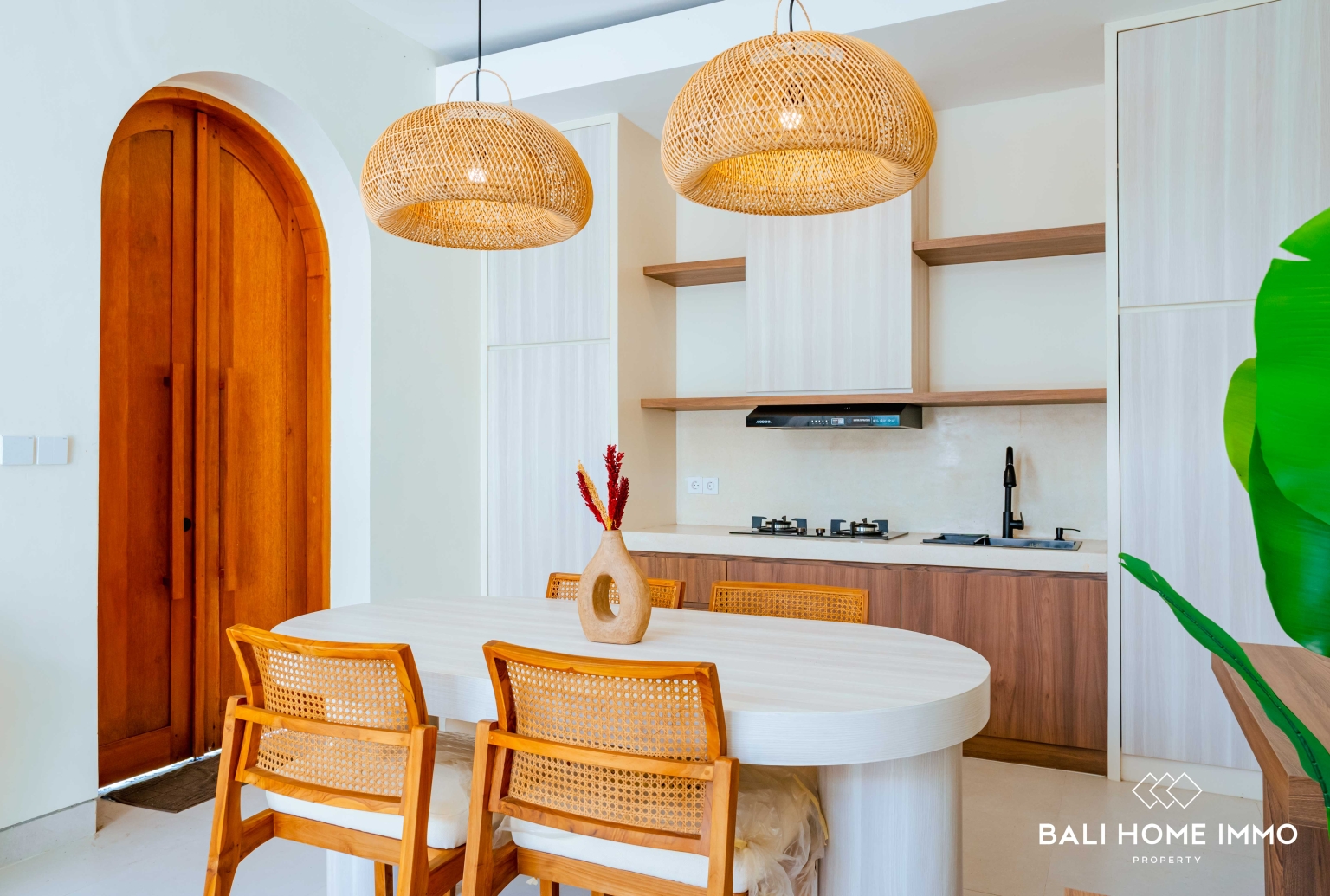 BRAND NEW 2 BEDROOMS VILLA FOR MONTHLY AND YEARLY RENT BALI - UNGASAN — image 9