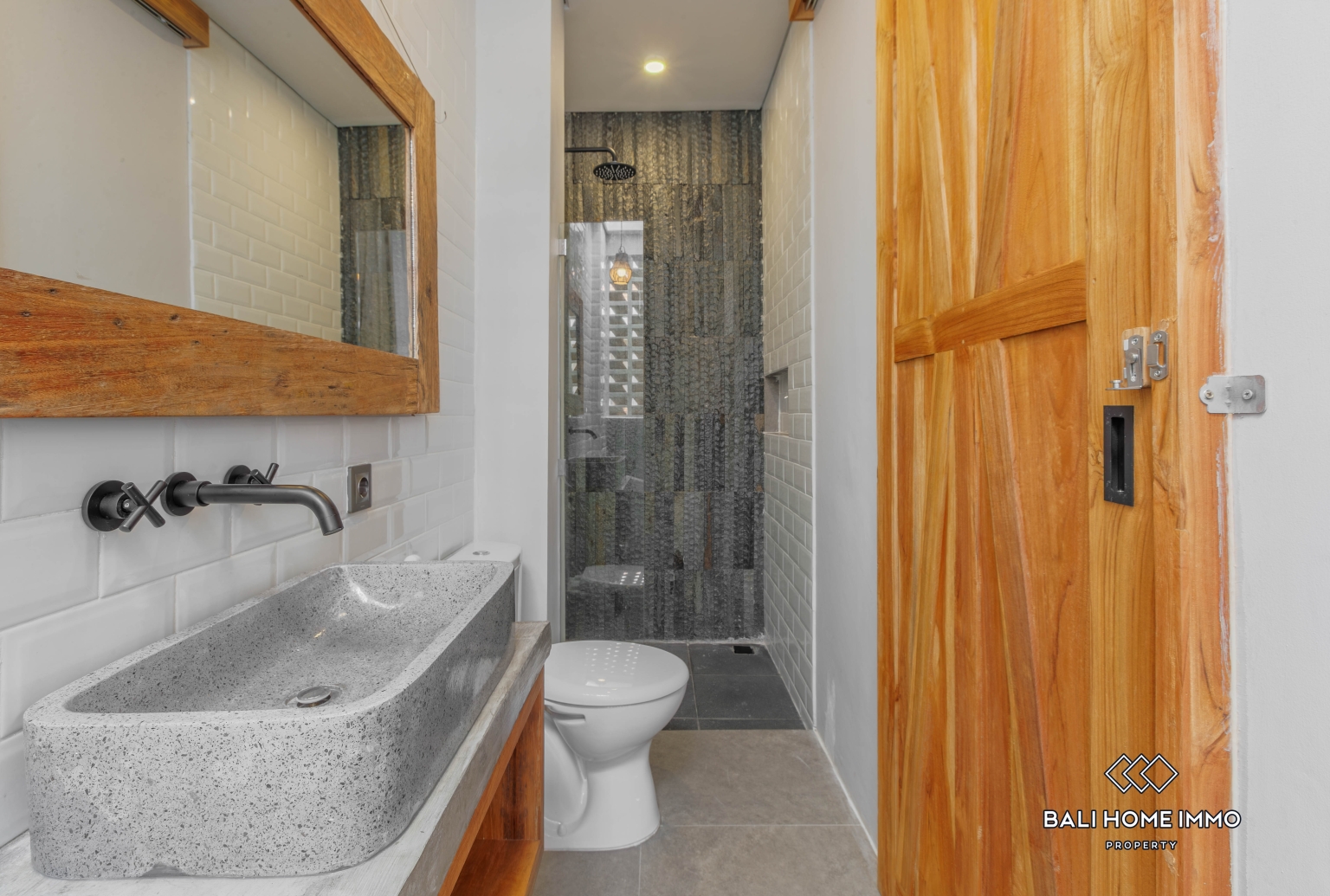 BRAND NEW 2 BEDROOMS VILLA FOR MONTHLY RENTAL IN BALI - UNGASAN — image 19