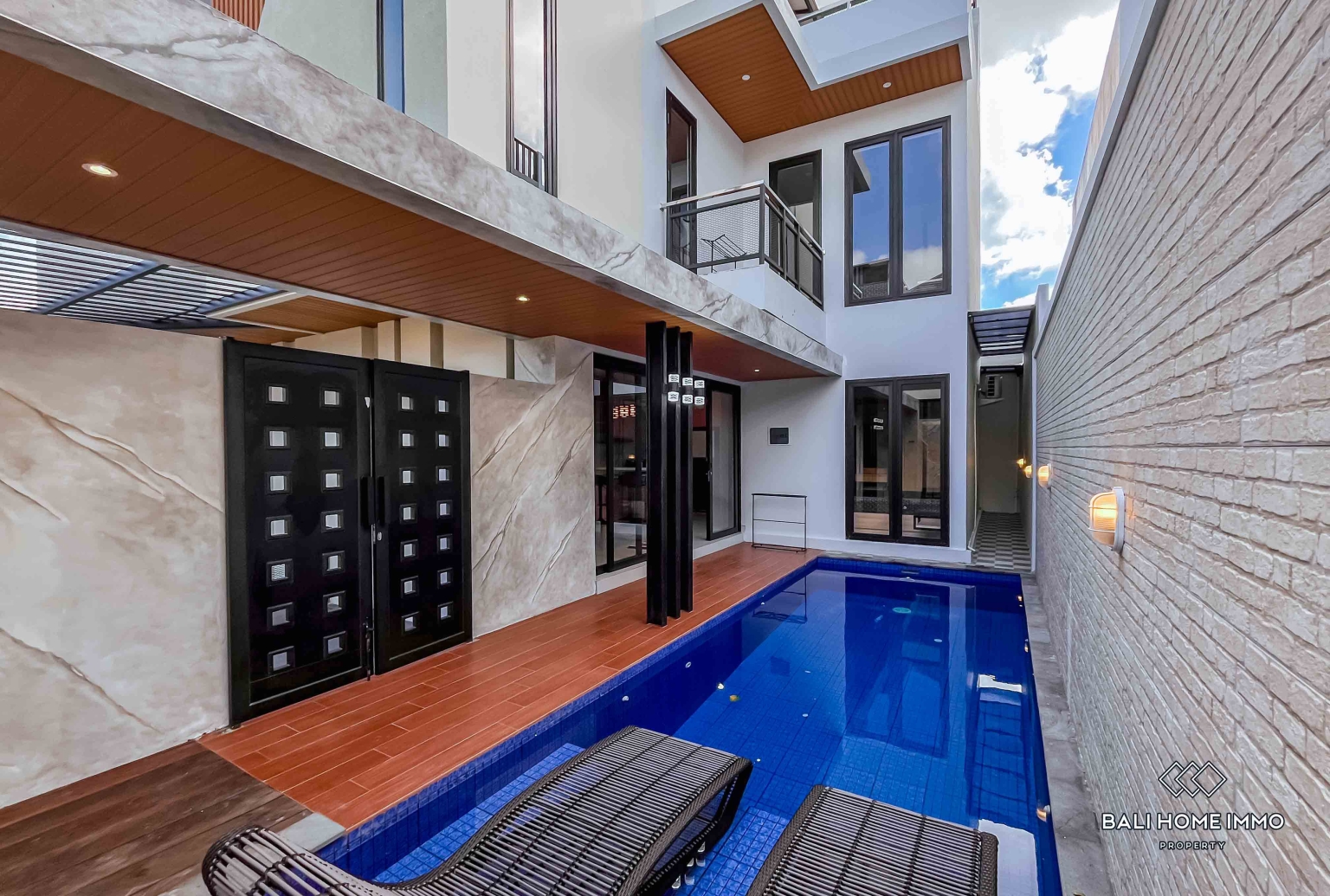 BRAND NEW 3 BEDROOMS VILLA FOR YEARLY & MONTHLY RENTAL IN WEST UNGASAN