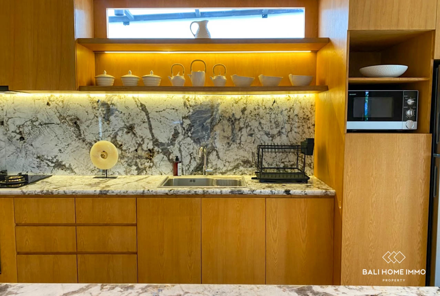 BRAND NEW MODERN 4 BEDROOM VILLA FOR RENT IN TUMBAK BAYUH — image 4