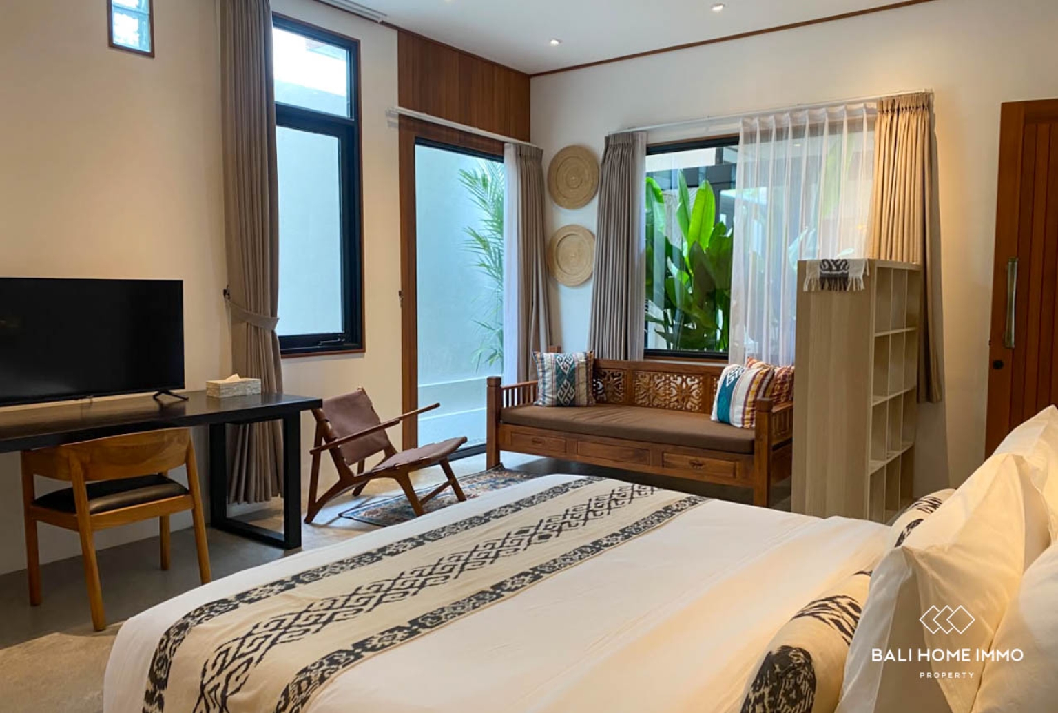 BRAND NEW MODERN 4 BEDROOM VILLA FOR RENT IN TUMBAK BAYUH — image 8