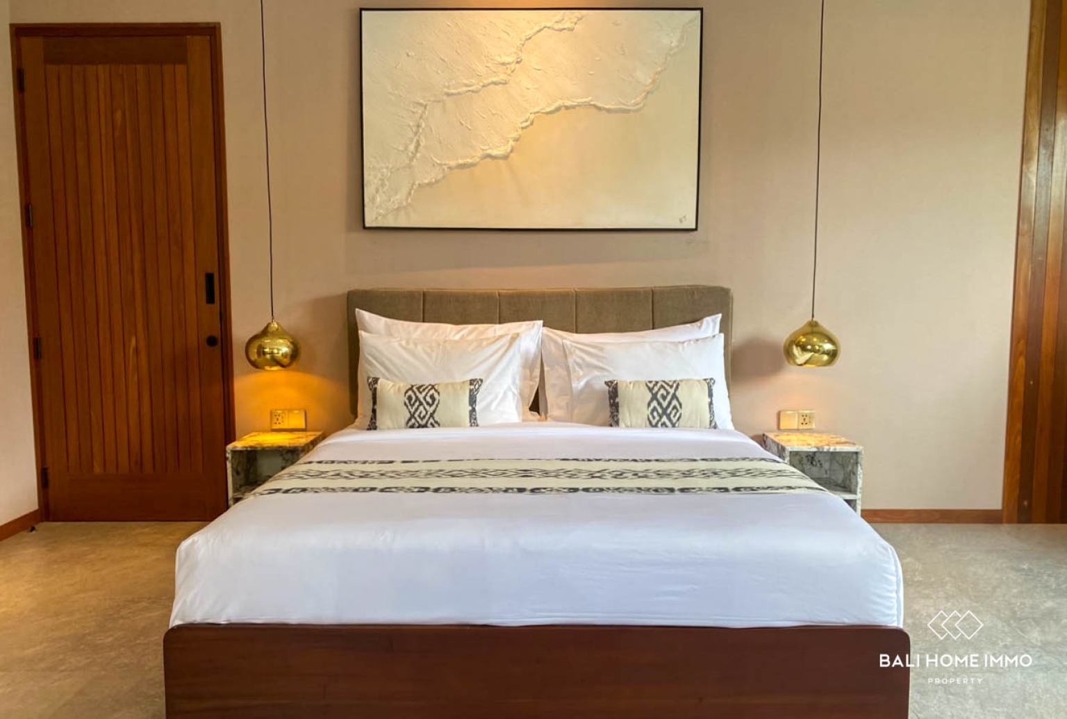 BRAND NEW MODERN 4 BEDROOM VILLA FOR RENT IN TUMBAK BAYUH — image 13