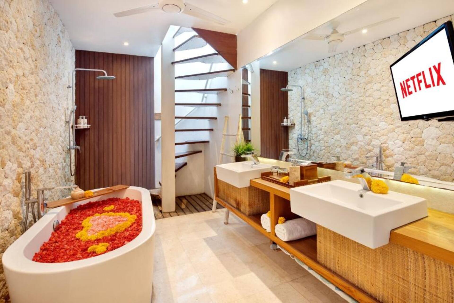 Charming Poolview Nook 1 Bedroom Private Villa in Jimbaran — image 1