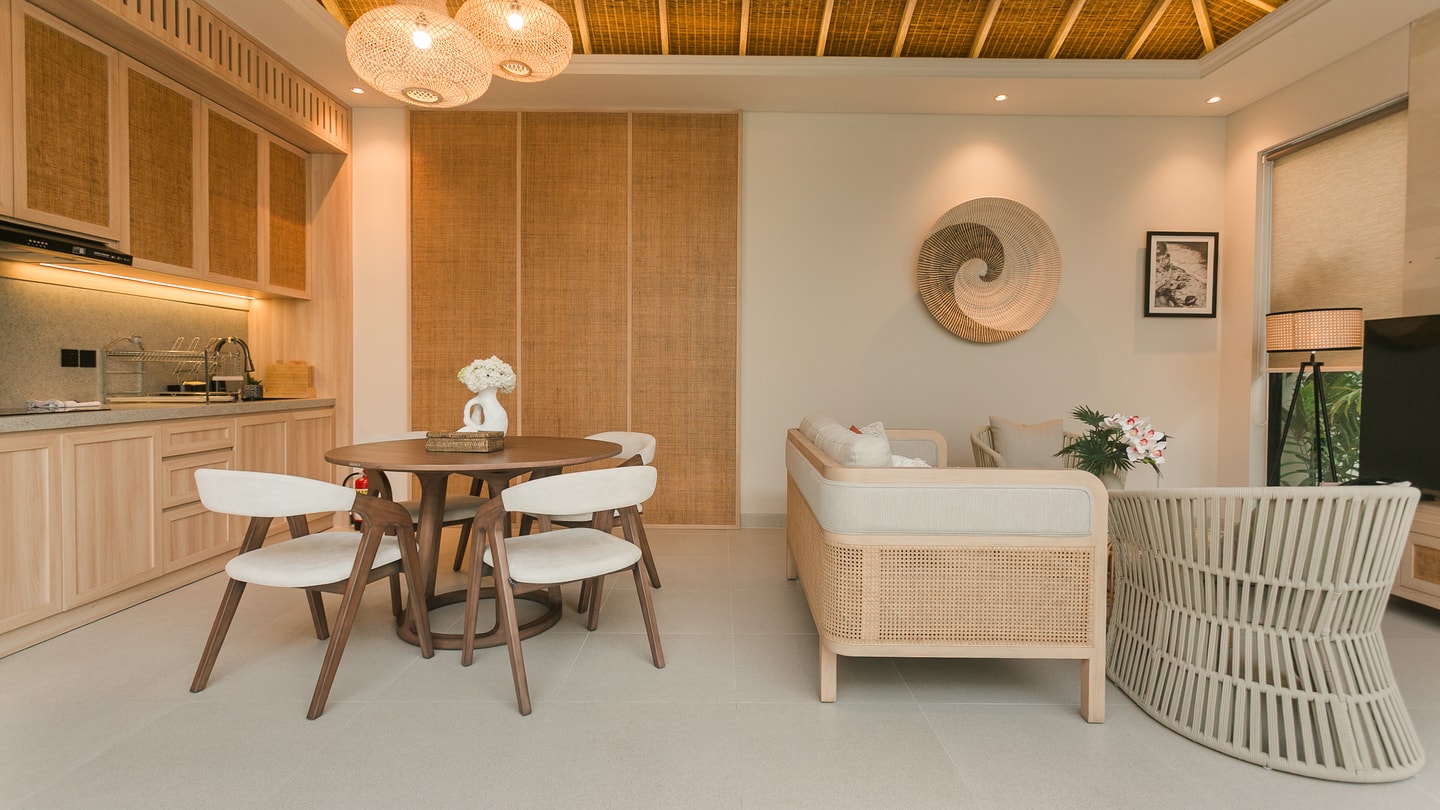Deneva - Private Pool & Bathtub, Near Berawa Beach in Canggu, Bali — image 19