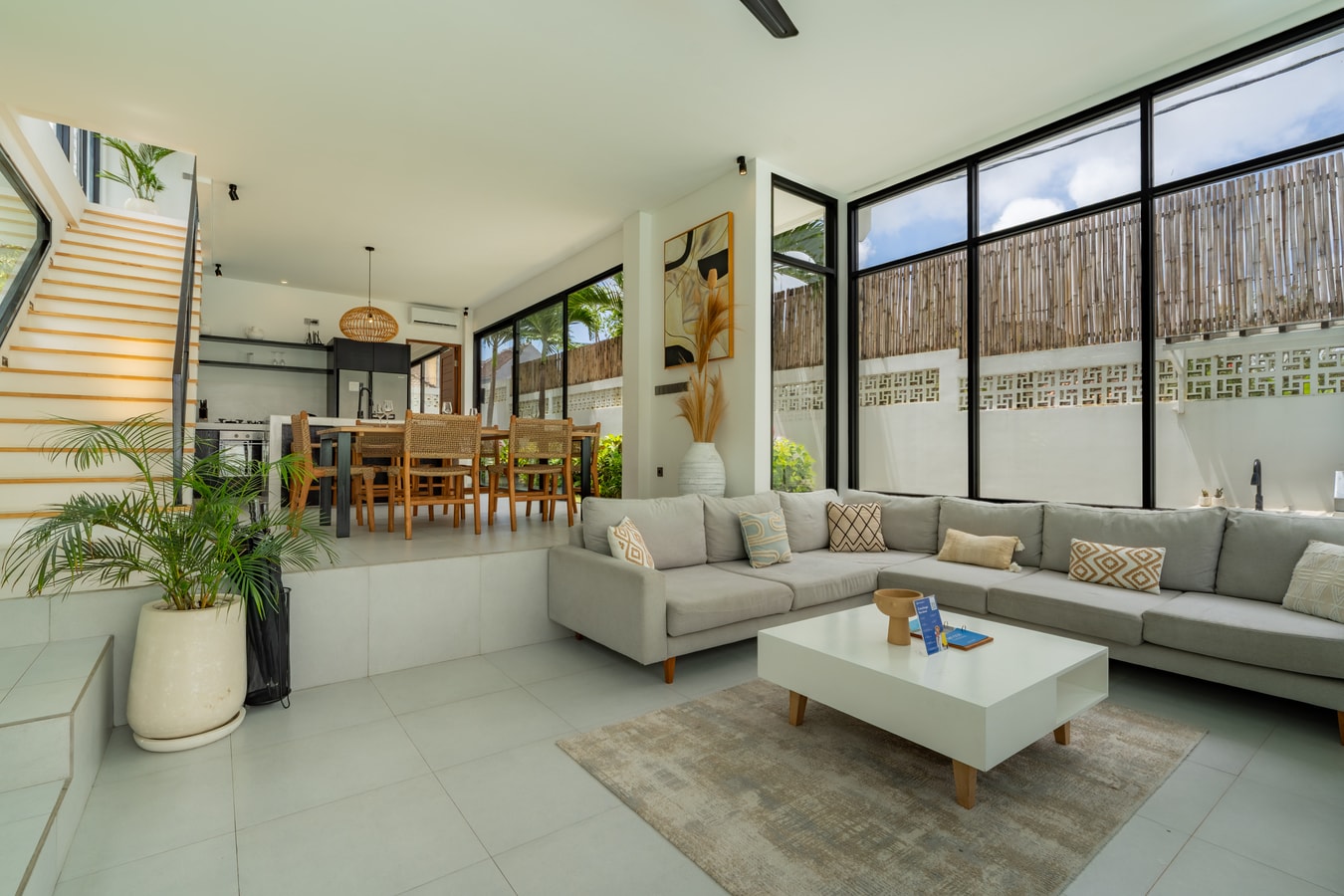 Ecolife Villa - 3BR with Pool and BBQ, Pererenan in Canggu, Bali — image 3